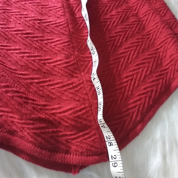Dana Buchman red cowel neck sweater with buckle medium - Picture 12 of 12